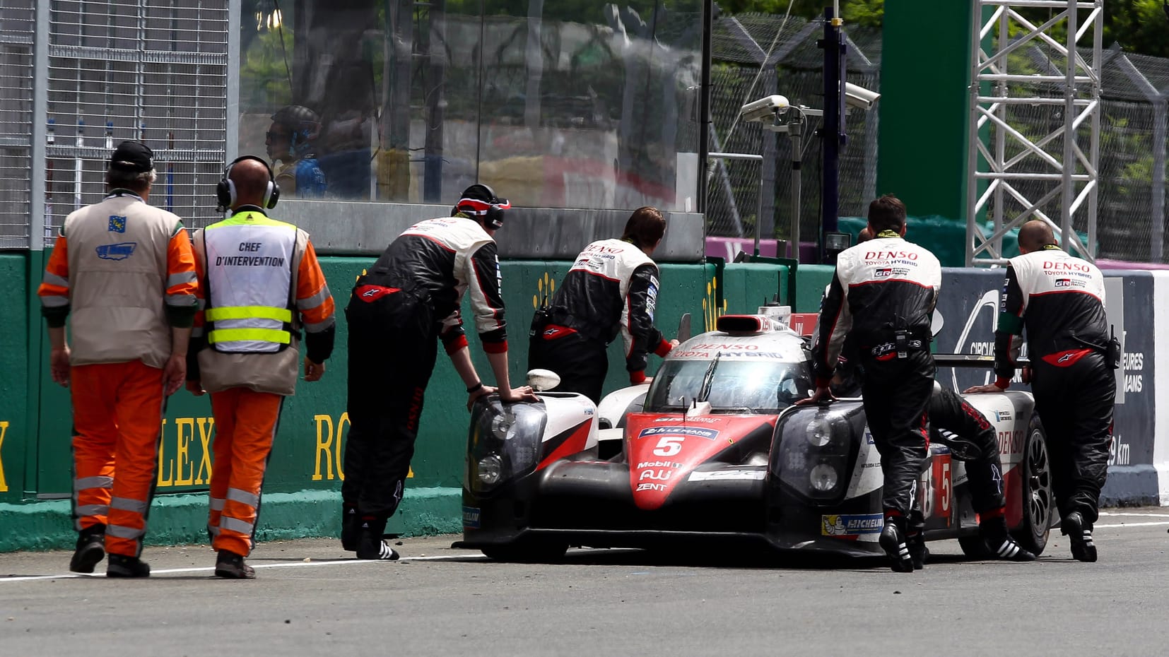 Underestimated Honda Battles Yamaha's Power At Le Mans Underestimated Honda Battles Yamaha's Power At Le Mans