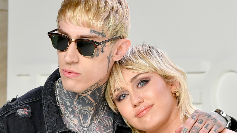 Understanding Miley Cyrus' Relationship With Her Narcissistic Father Understanding Miley Cyrus' Relationship With Her Narcissistic Father