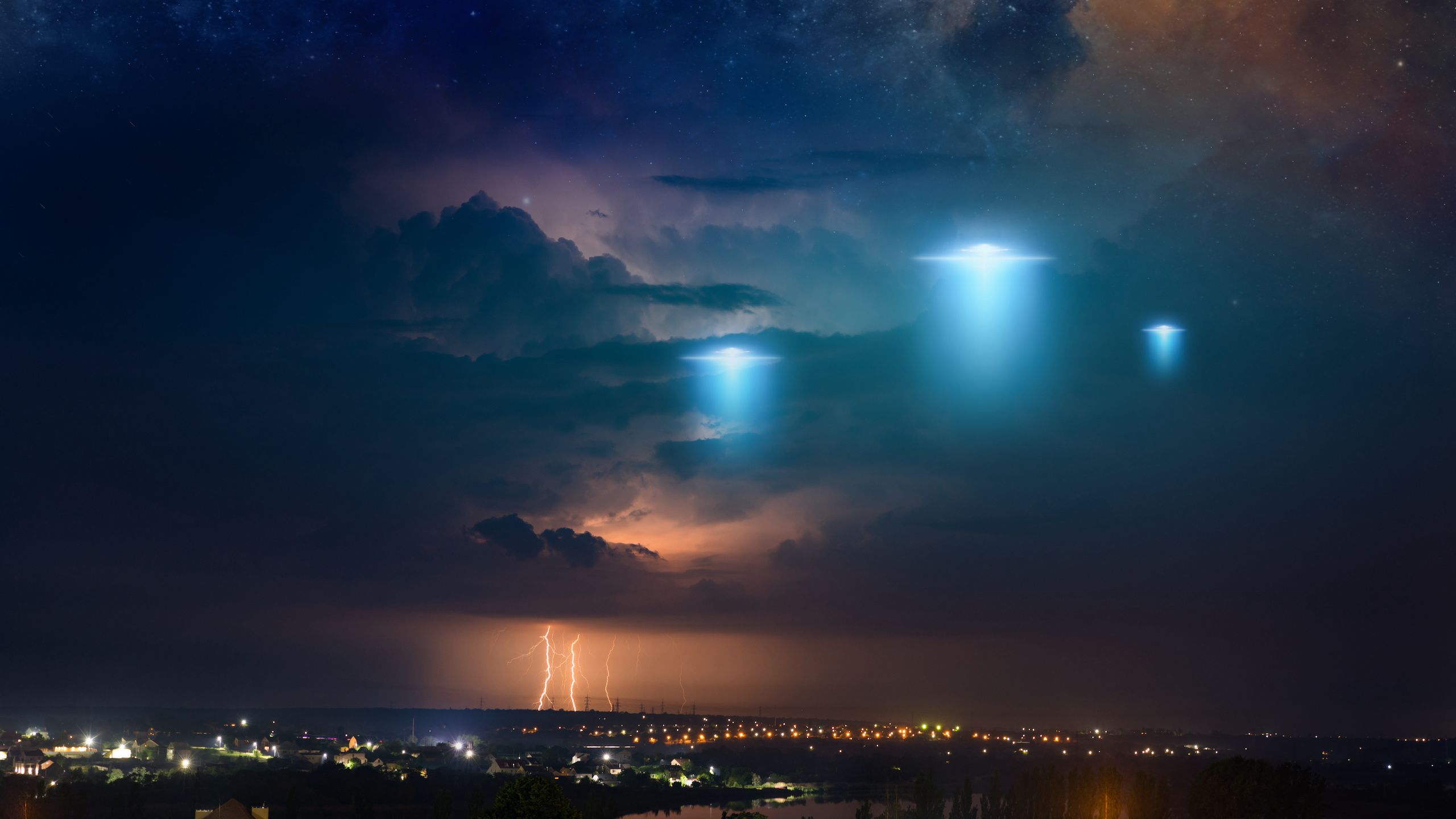 Unexplained Red Lights Appear In France: Investigating The Aerial Mystery Unexplained Red Lights Appear In France: Investigating The Aerial Mystery