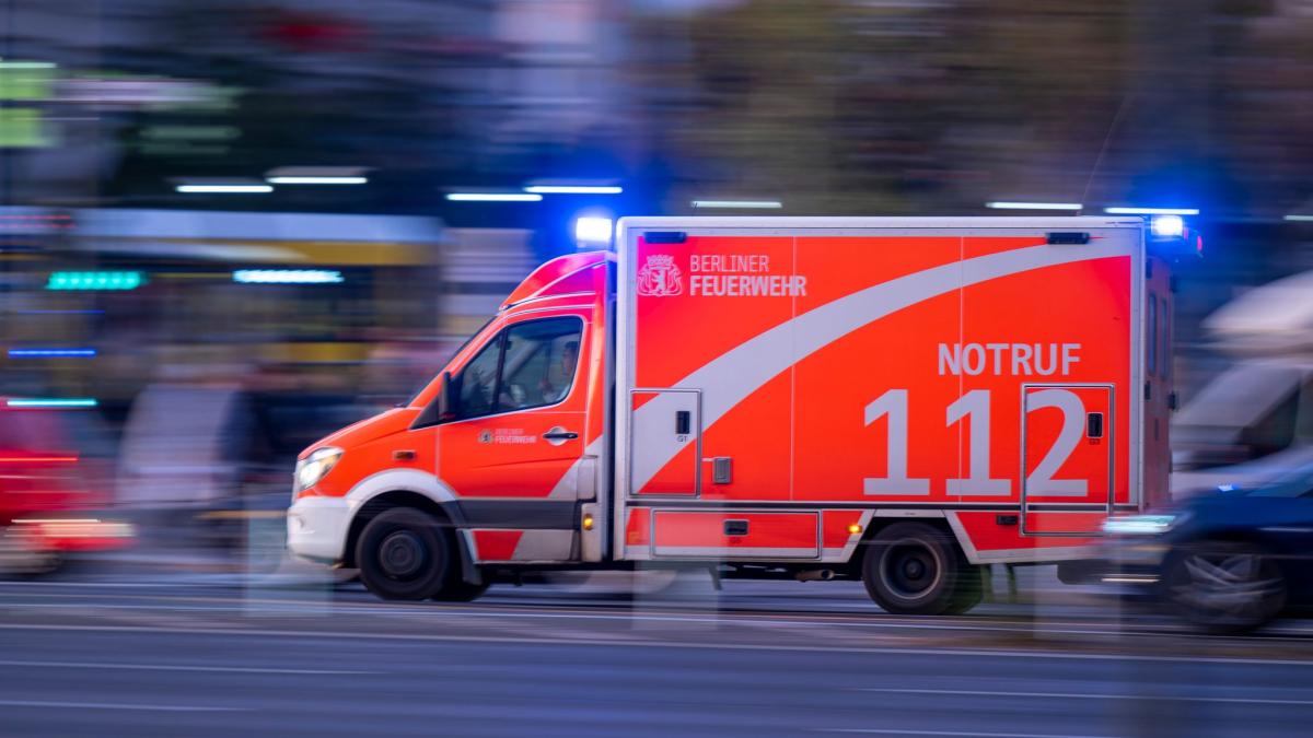 Unfall In Stemwede: Auto Prallt Gegen Baum - Fahrer Aus Bad Essen Verletzt Unfall In Stemwede: Auto Prallt Gegen Baum - Fahrer Aus Bad Essen Verletzt