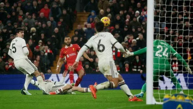 United E Arsenal: Empate Eletrizante Com Troca De Gols United E Arsenal: Empate Eletrizante Com Troca De Gols
