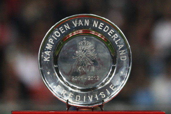 Veteran's Day Triumph: How Perisic And De Jong Secured PSV's Eredivisie Title Veteran's Day Triumph: How Perisic And De Jong Secured PSV's Eredivisie Title