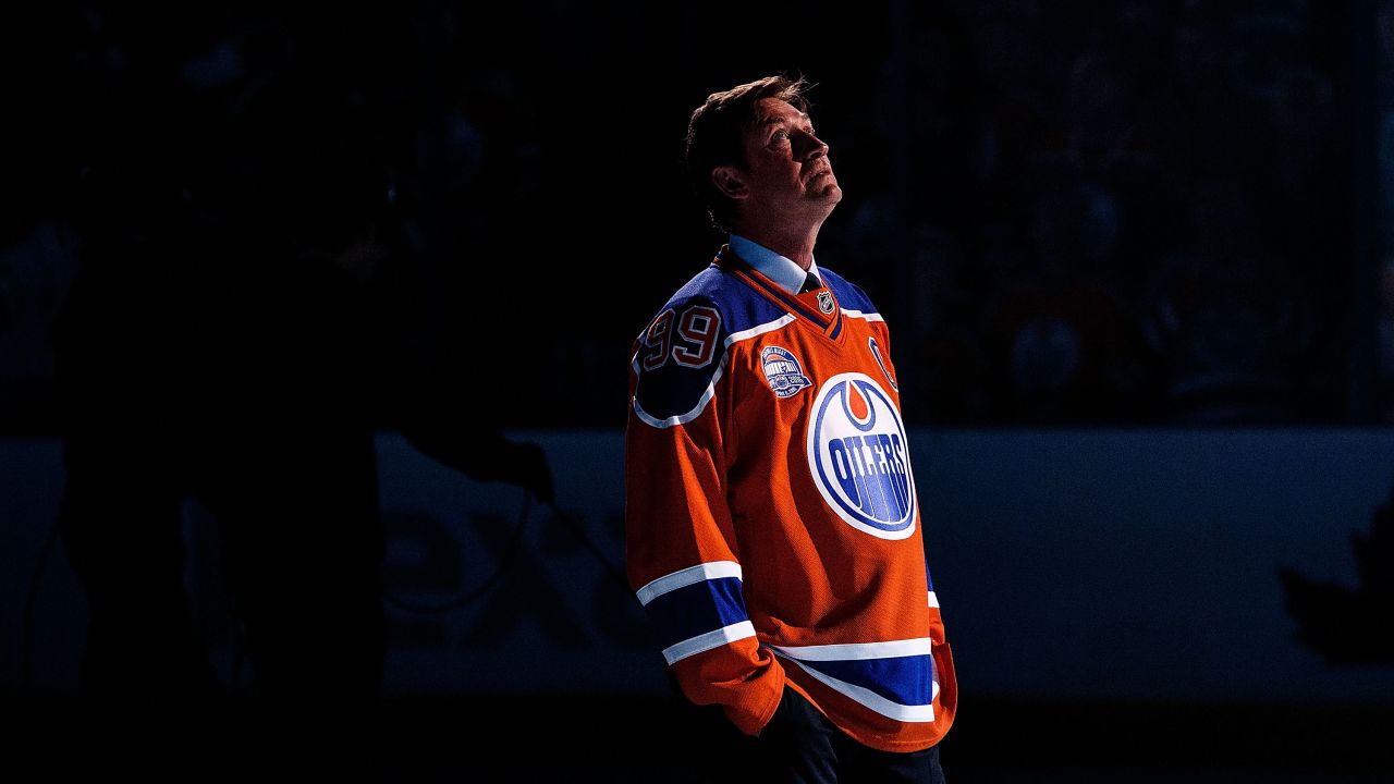 Wayne Gretzky Fast Facts: Records, Awards, And More