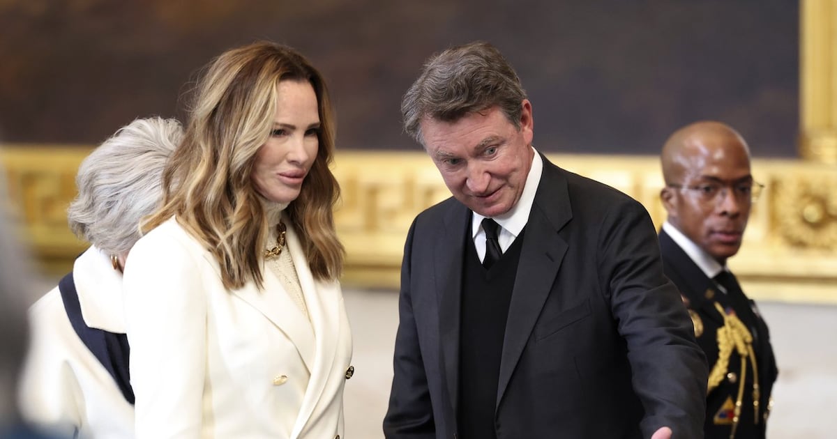 Wayne Gretzky's Patriotism In The Spotlight: Examining The Impact Of Trump's Policies Wayne Gretzky's Patriotism In The Spotlight: Examining The Impact Of Trump's Policies