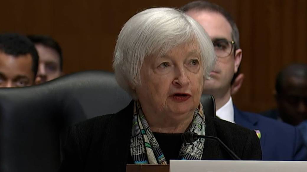 White House Critiques Moody's Decision To Downgrade US Credit Rating White House Critiques Moody's Decision To Downgrade US Credit Rating