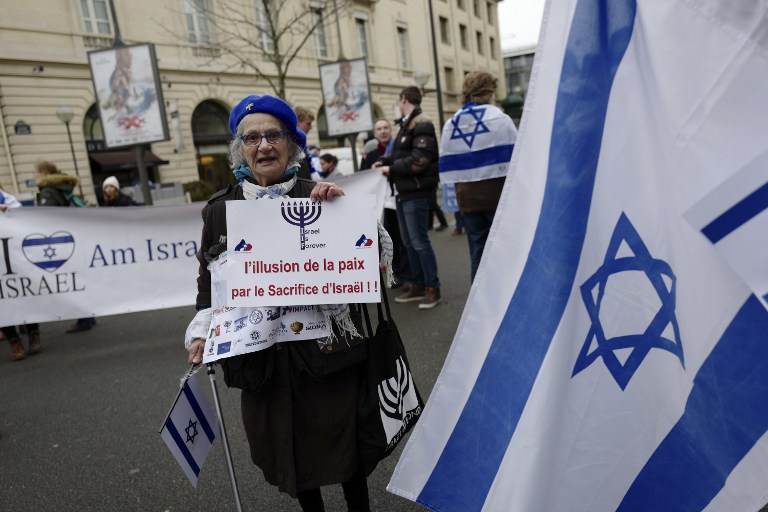 Woman Harassed By Pro-Israel Demonstrators: NYPD Investigation Underway Woman Harassed By Pro-Israel Demonstrators: NYPD Investigation Underway