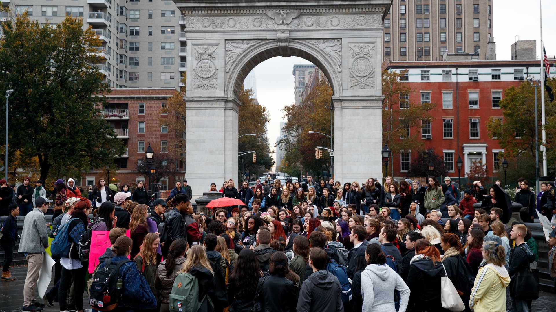 Would Privatizing Student Loans Under Trump Benefit Borrowers? Would Privatizing Student Loans Under Trump Benefit Borrowers?