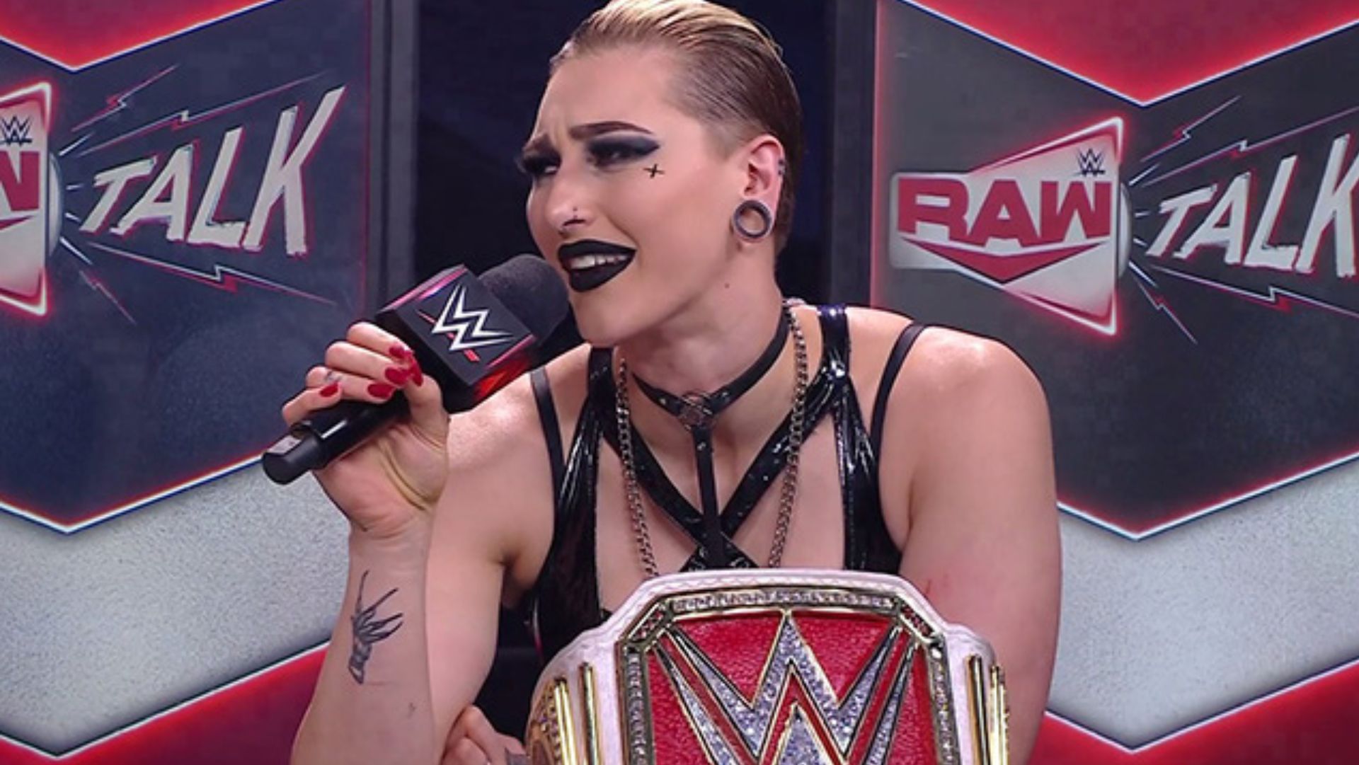 WWE Money In The Bank: Ripley And Perez Punch Their Tickets WWE Money In The Bank: Ripley And Perez Punch Their Tickets