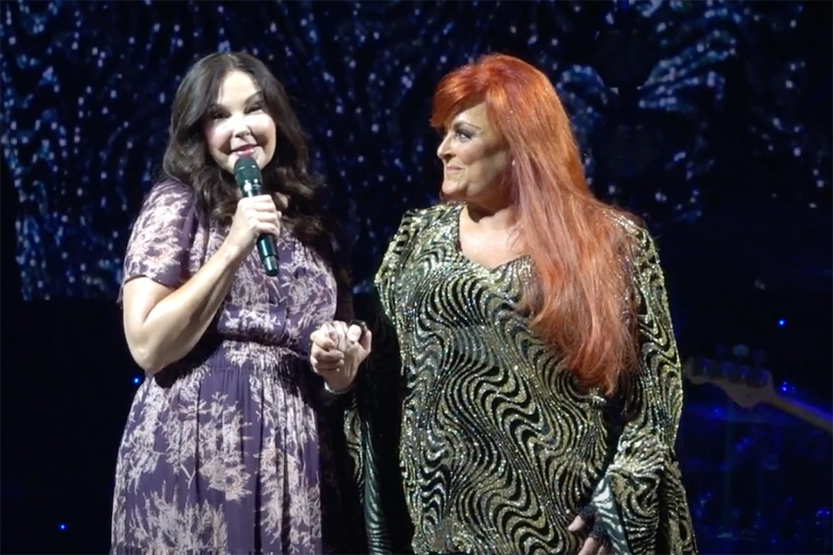 Wynonna & Ashley Judd: A Family Docuseries Reveals Untold Stories Wynonna & Ashley Judd: A Family Docuseries Reveals Untold Stories