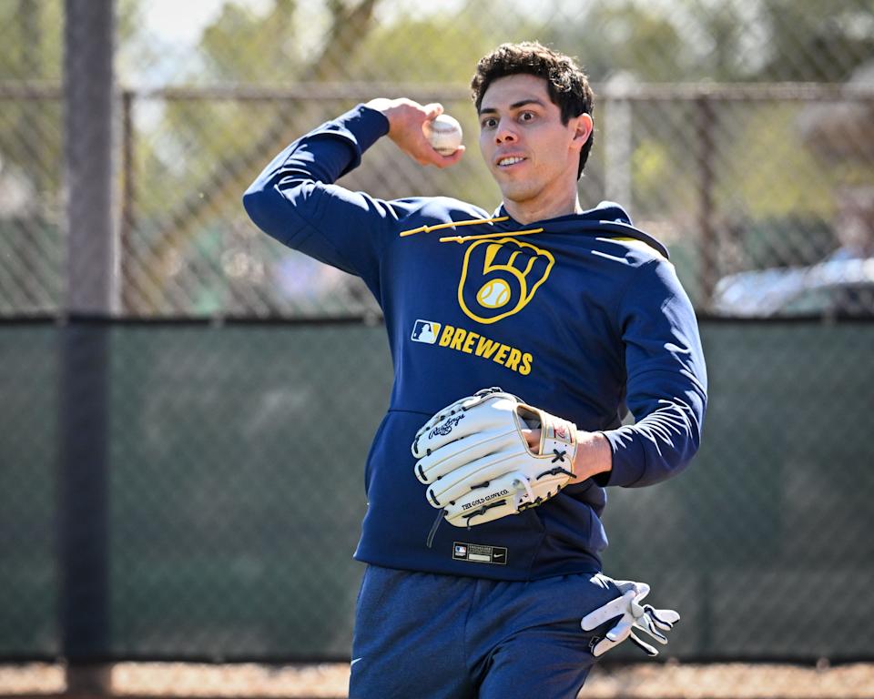 Yelich Returns: First Spring Game Since Back Surgery Yelich Returns: First Spring Game Since Back Surgery