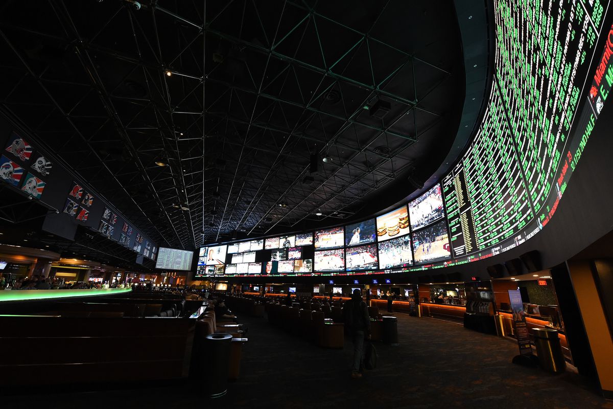 Your Guide To UFC 315 Betting Odds: MMAmania.com's Weekend Insight Your Guide To UFC 315 Betting Odds: MMAmania.com's Weekend Insight