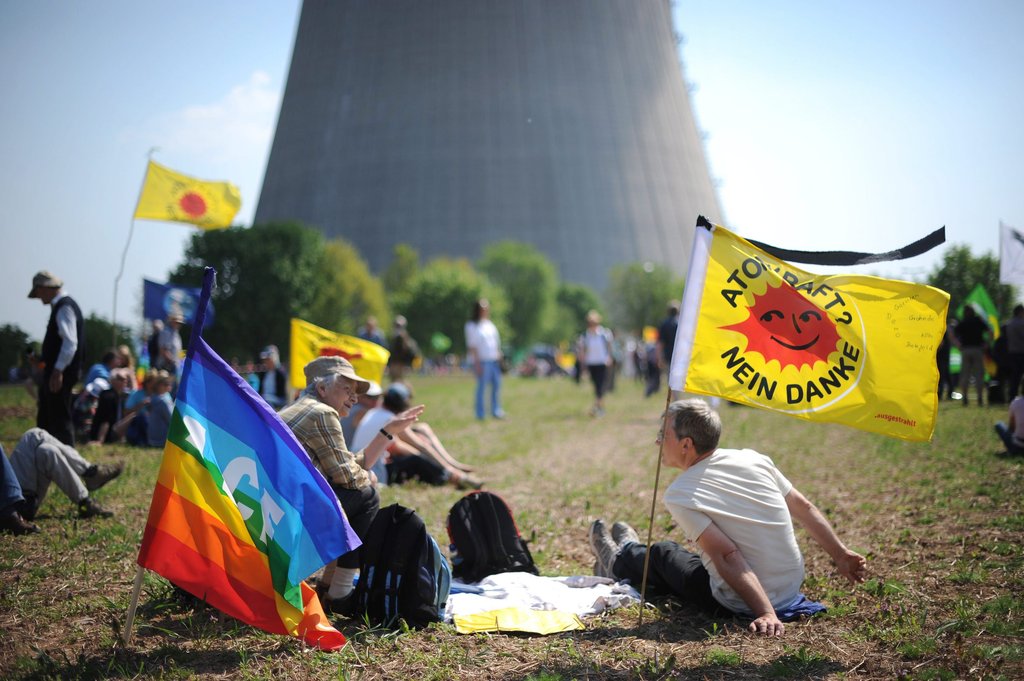 Youth Unrest Complicates Germany's SPD Coalition Agreement Talks Youth Unrest Complicates Germany's SPD Coalition Agreement Talks